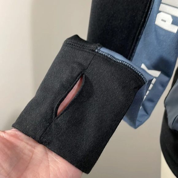 NWOT PINK Victoria’s Secret Ultimate Quarter Zip Pullover Logos Top XS - Picture 4 of 16